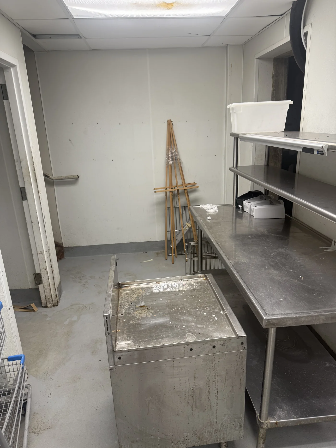 Commercial Cleaning Project 6 Before