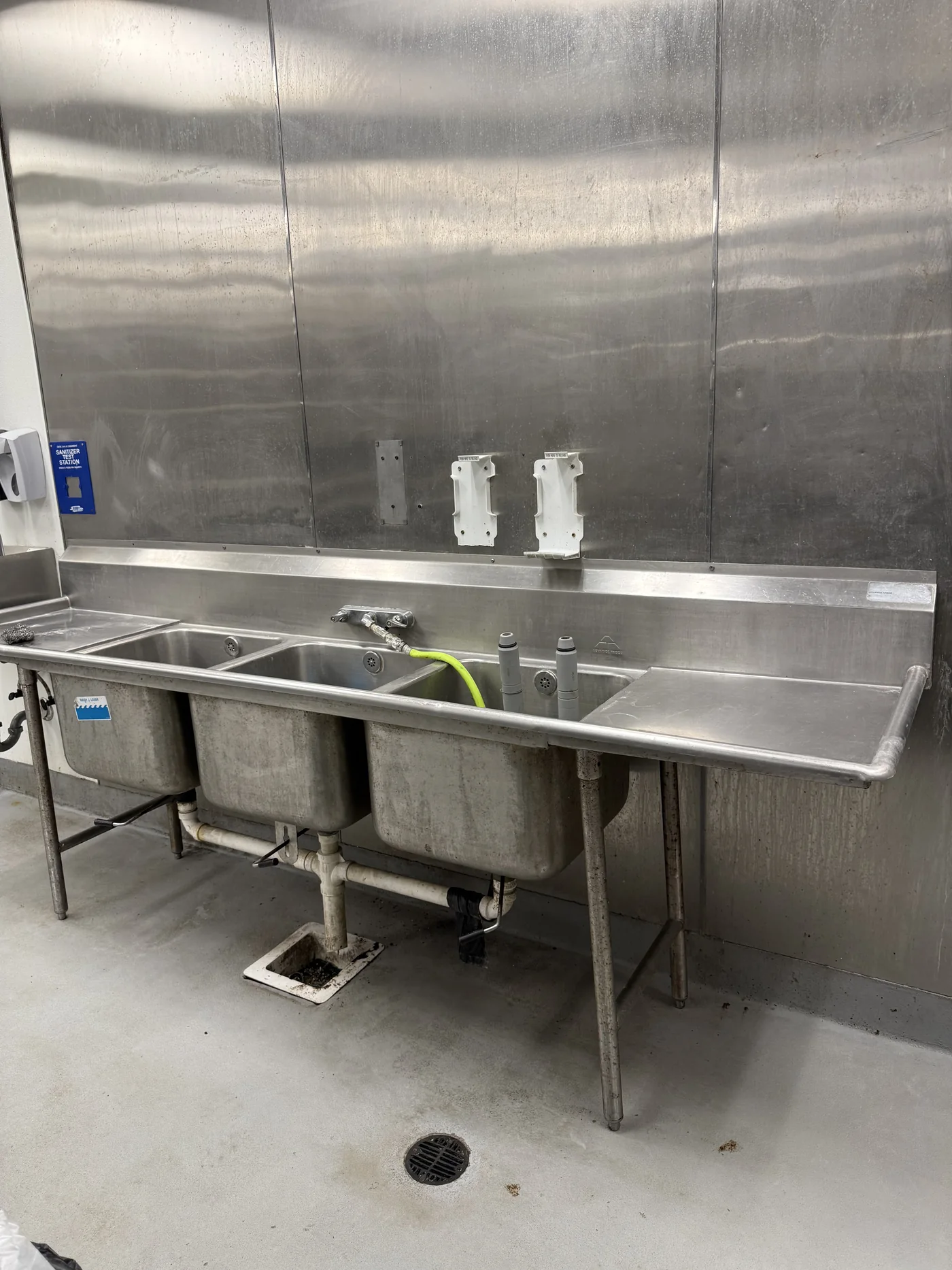 Commercial Cleaning Project 9 Before